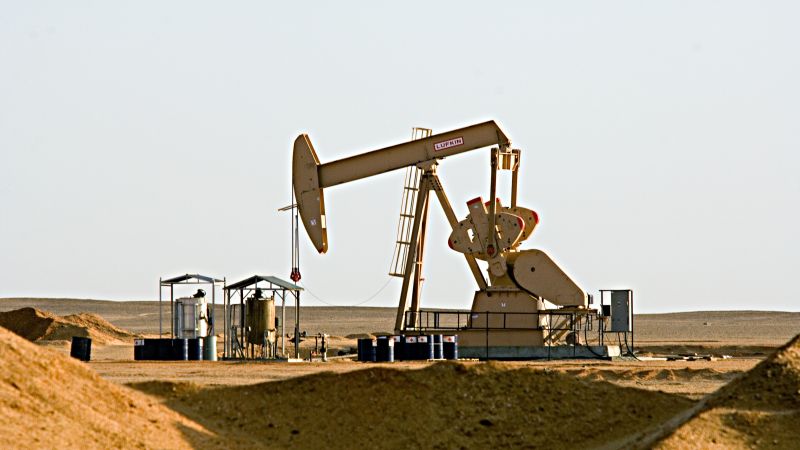 Pumpstation für Oel in der Libyschen Wueste