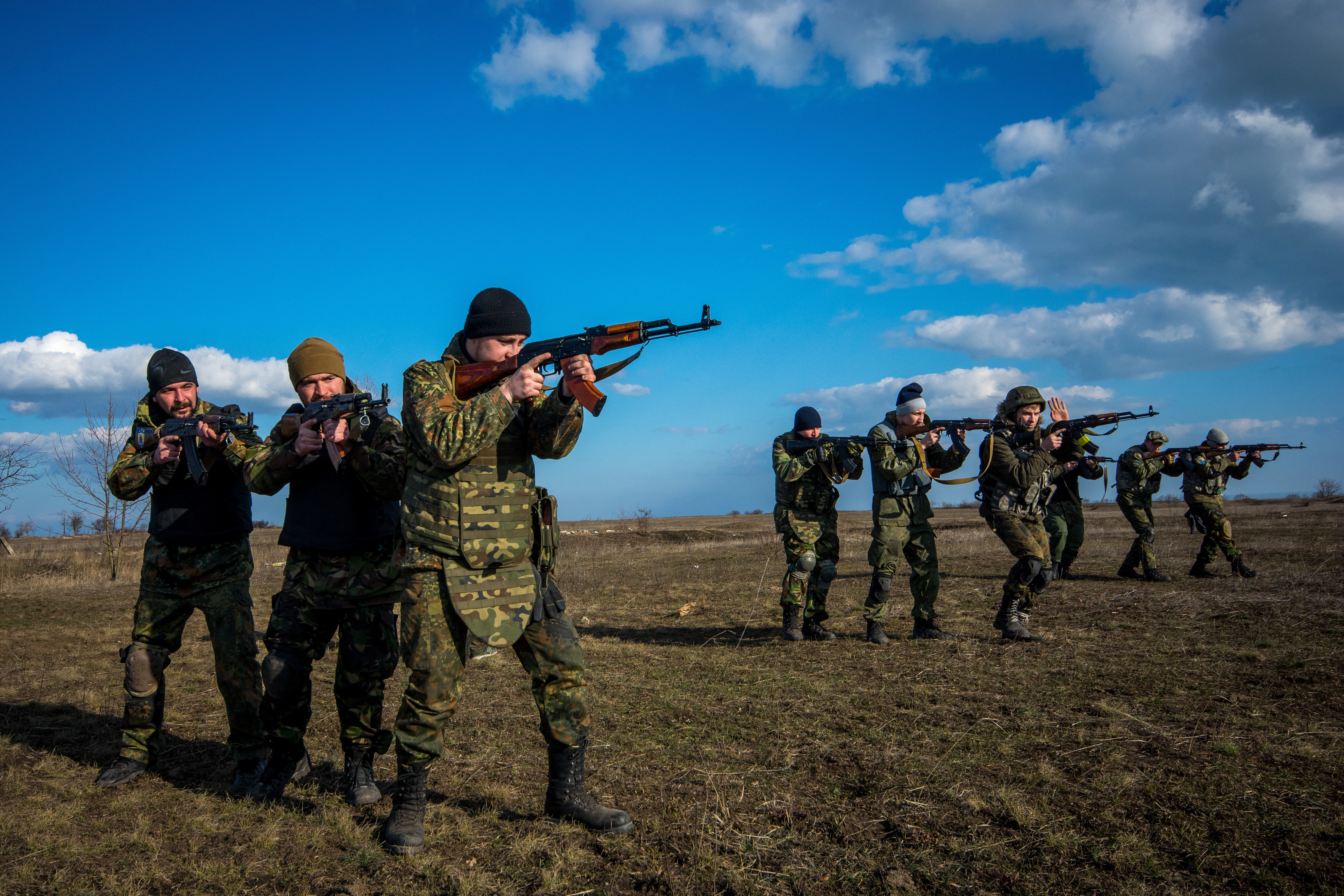 Berdyansk Oblast, Ukraine: Freiwillige des Asow-Regiments bei Schießübungen