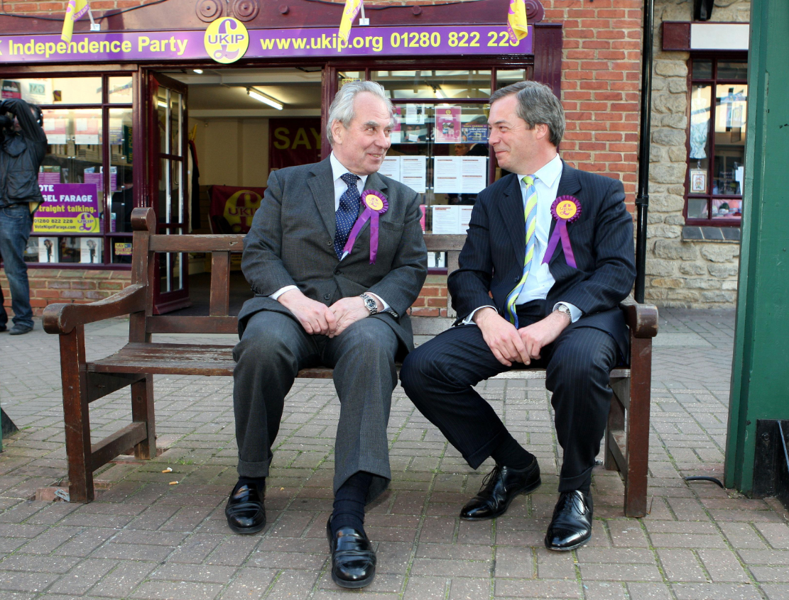 Lord Pearson of Rannoch (links) und Nigel Farage