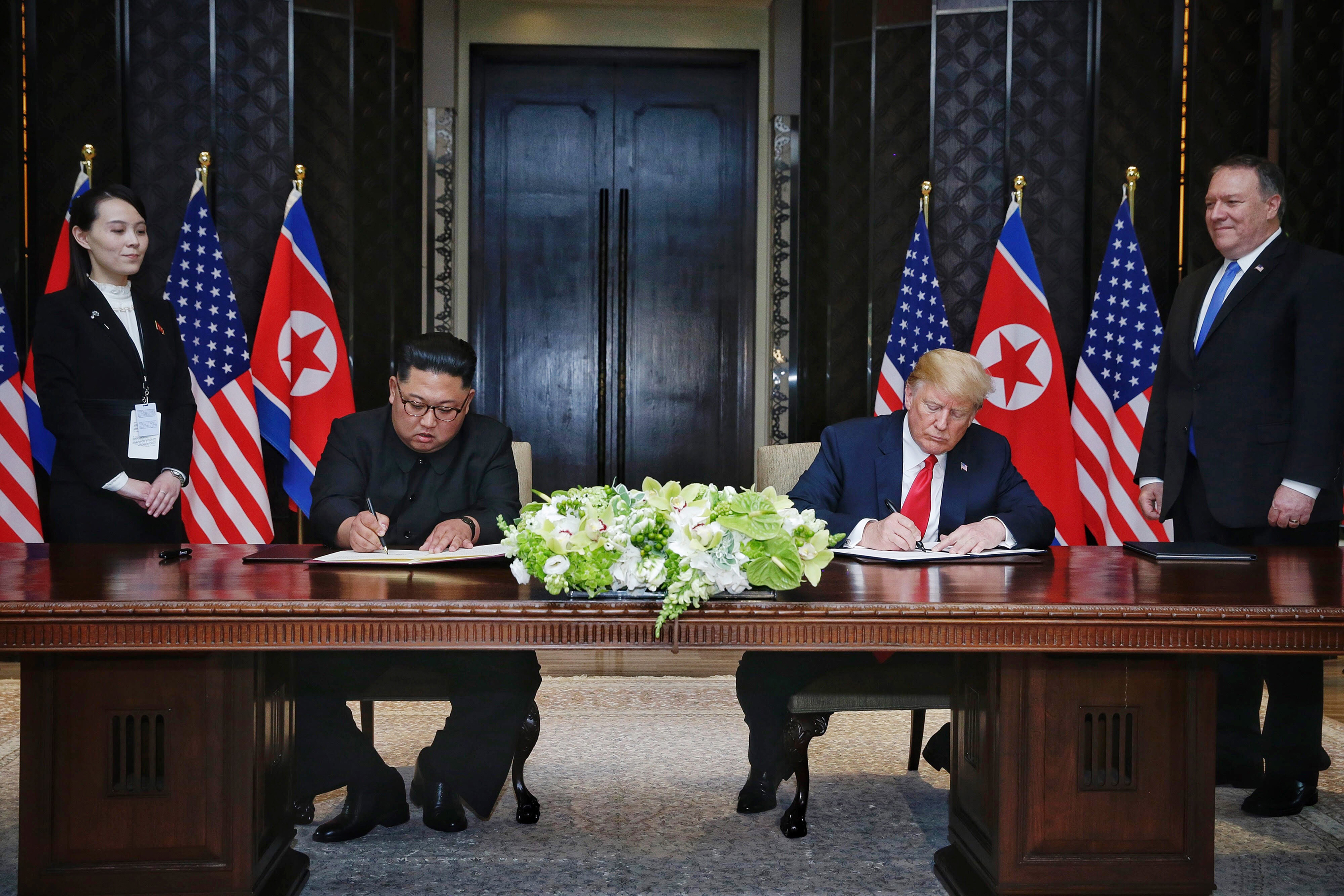Kim Jong un (l) und Donald Trump (r)