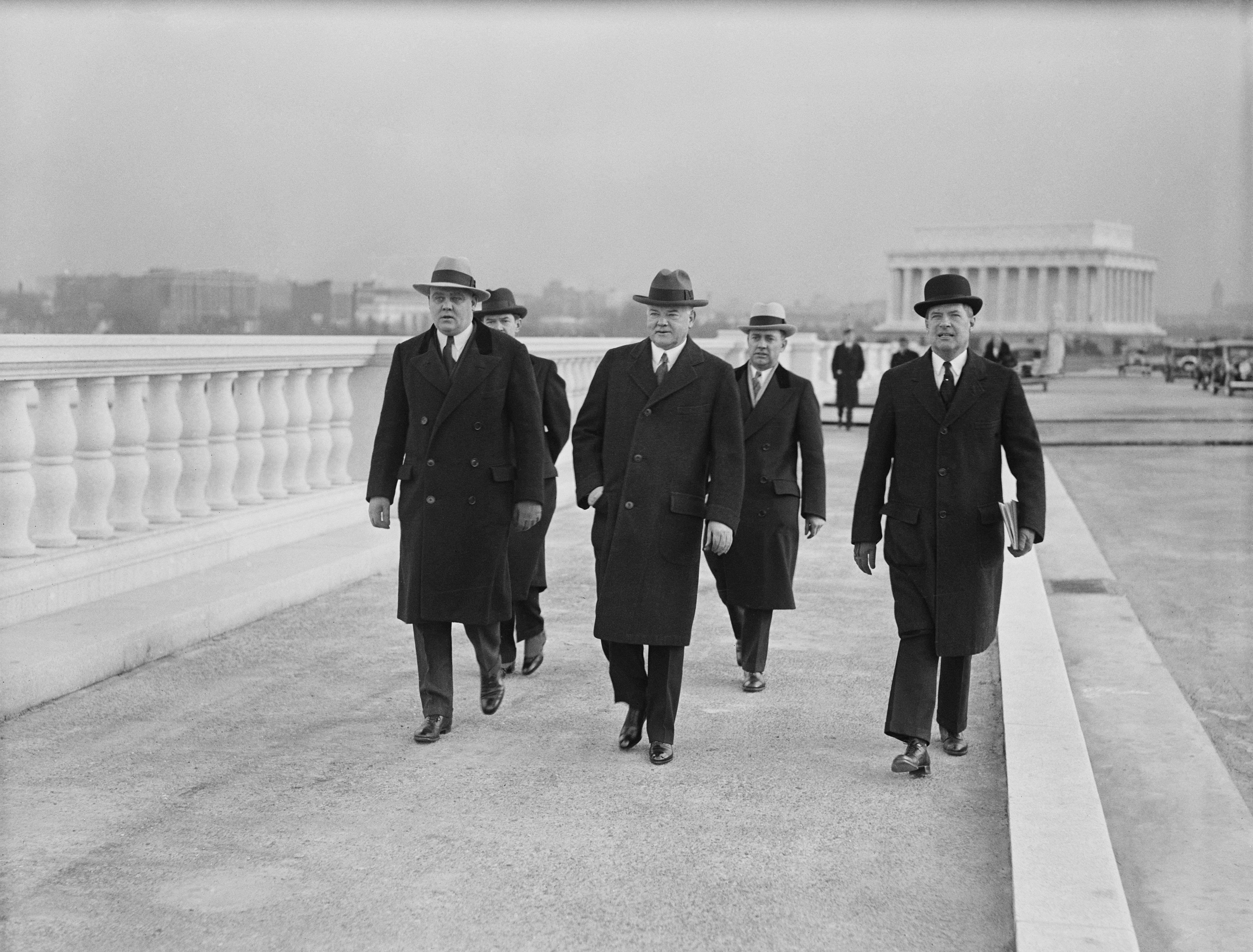 Ehemaliger US-Präsident Herbert Hoover (Mitte) im Jahr 1931