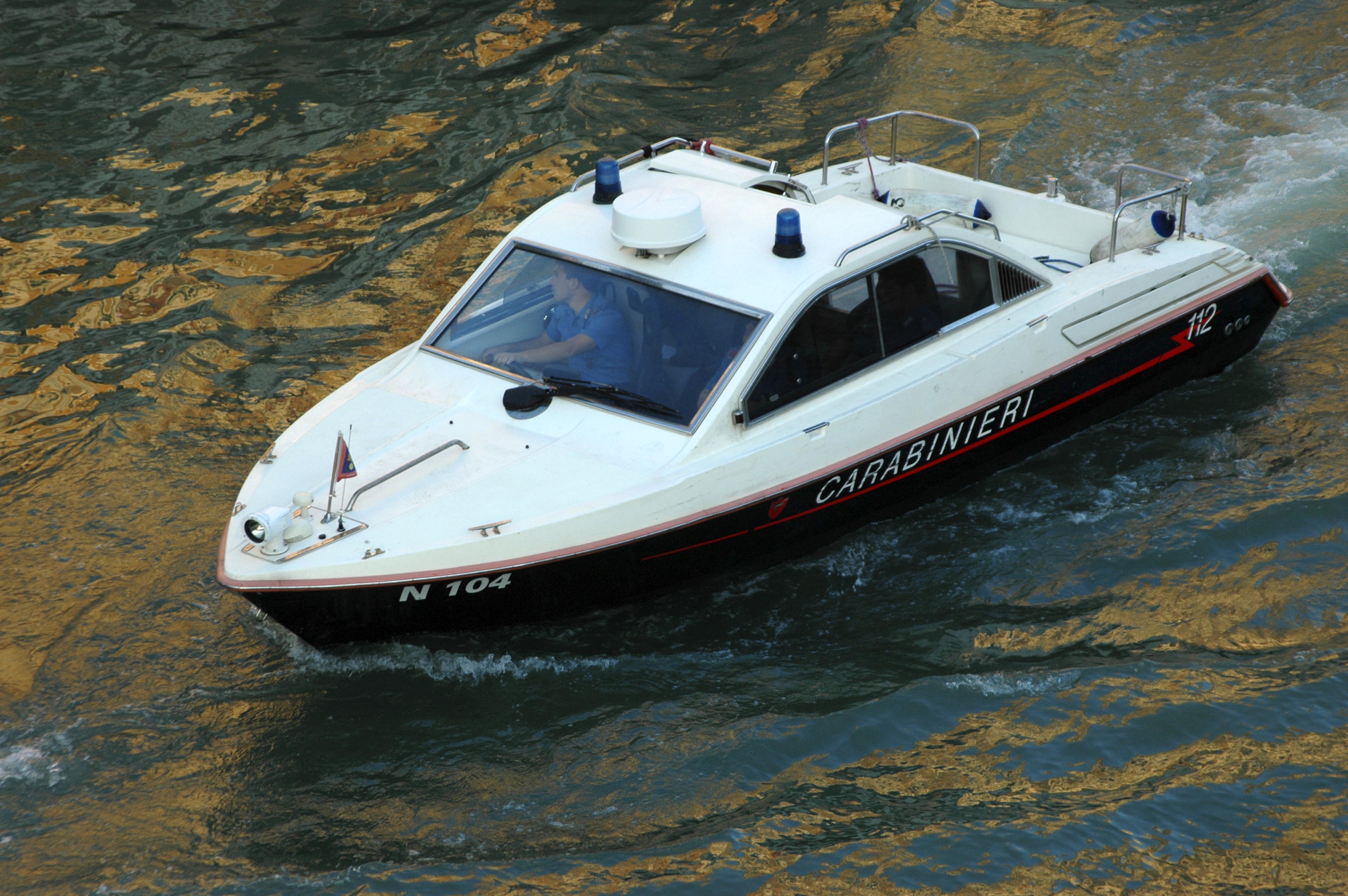 Italienisches Polizeiboot