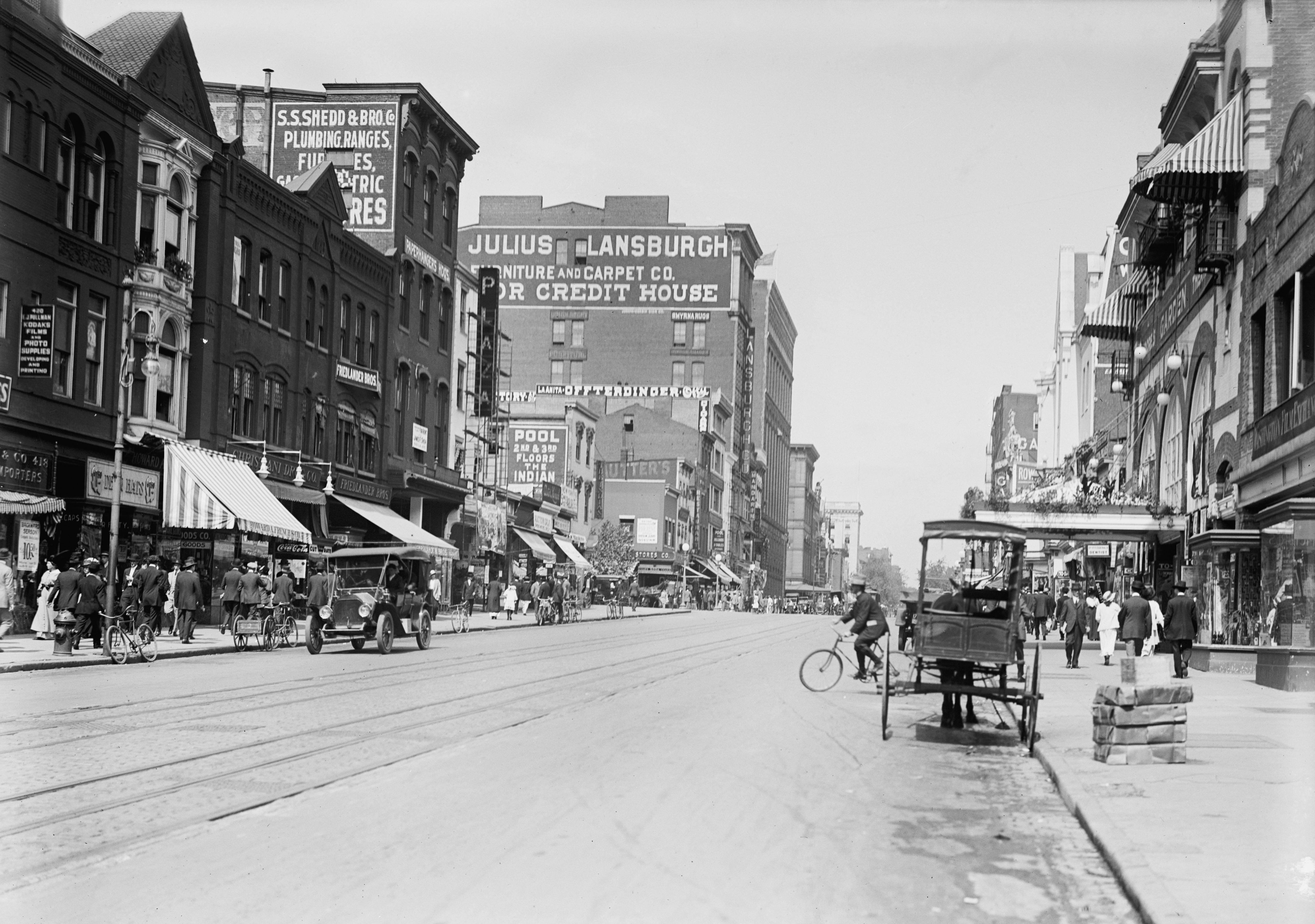 Nur wenige Autos auf den Straßen: Washington DC, USA, 1915