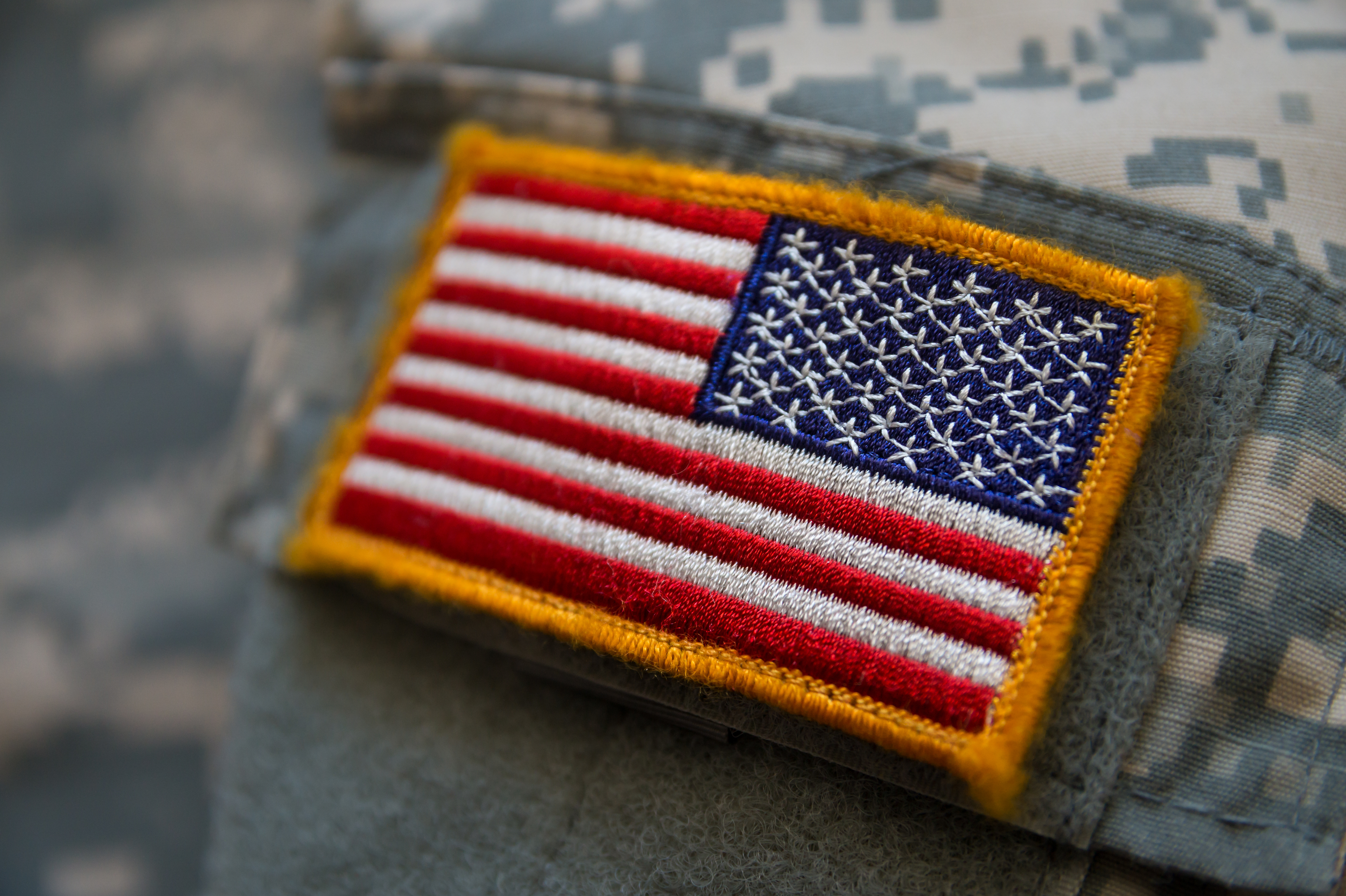 Militäruniform mit amerikanischer Flagge
