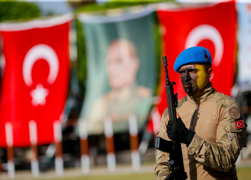 Bild zeigt türkischen Soldaten (Bildquelle: picture alliance / AA) dpa125191366_soldat_tuerkei