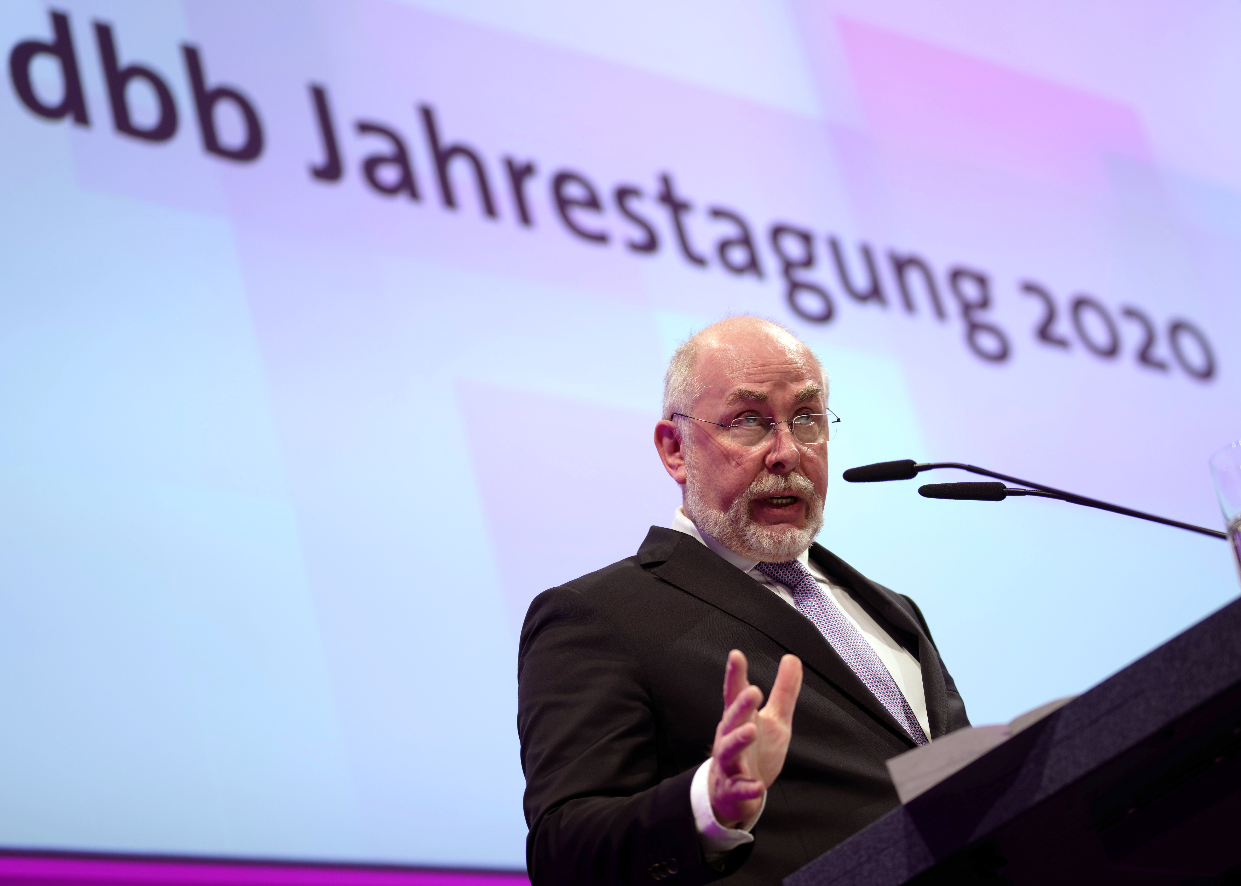 Köln: Beginn Jahrestagung DBB Beamtenbund und Tarifunion. Ulrich Silberbach, Vorsitzender DBB Beamtenbund und Tarifunion.