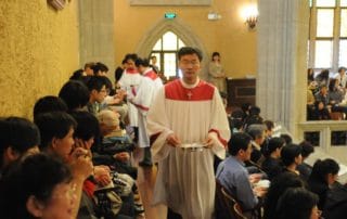 dpa42307768_chinesische_christen_china_messe_kirche