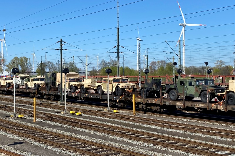 Symbolbild (Bildnachweis: KOPP Report) KOPP_Report_Militaer_Transport_Kriegsgerät_USA_Zuag_Wagon_Panzer_2