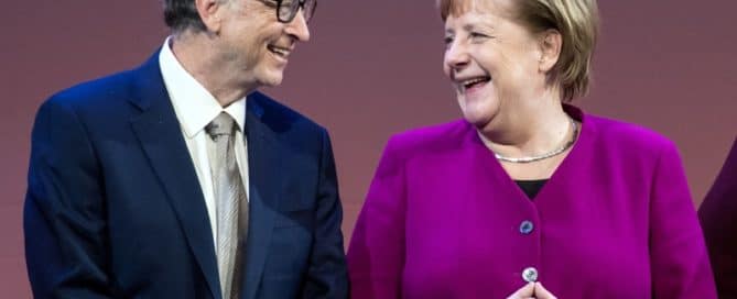 dpa110364156_bill_gates_angela_merkel