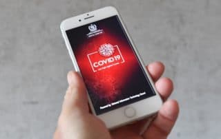 dpa131359362_apple_smartphone_corona_covid19_tracking_app_tracing