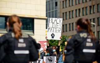 dpa219330372_polizei_antifa_black_lives_matter_floyd