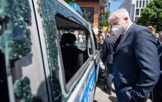 dpa219671650_krawwale_stuttgart_gewalt_polizei_horst_seehofer