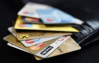 dpa90163144_bargeldabschaffung_bargeldlos_bezahlen_kreditkarten_beldboerse