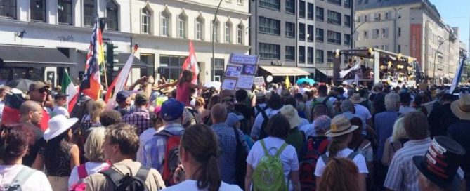 KOPP_Report_Demo_Freiheit_Berlin_1_August_stuttgart711