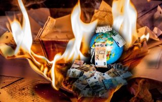 dpa219252689_corona_geld_gold_feuer_euro