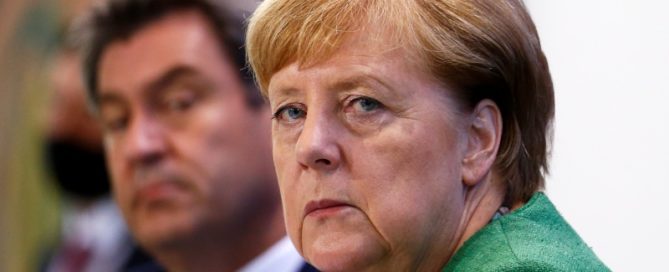 dpa221588925_merkel_soder