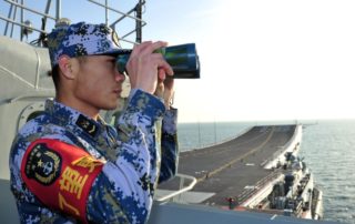 dpa44412713_china_flugzeutraeger_soldat_militaer