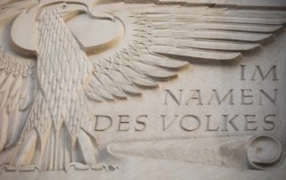 dpa110145305_bundesadler_im_namen_des_volkes_reichstag