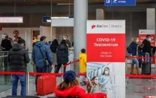 dpa236679499_corona_pcr_test_flughafen